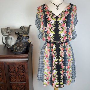 Candie's Bat Sleeves Elastic Waist w/Belt Dress Size M (Juniors)